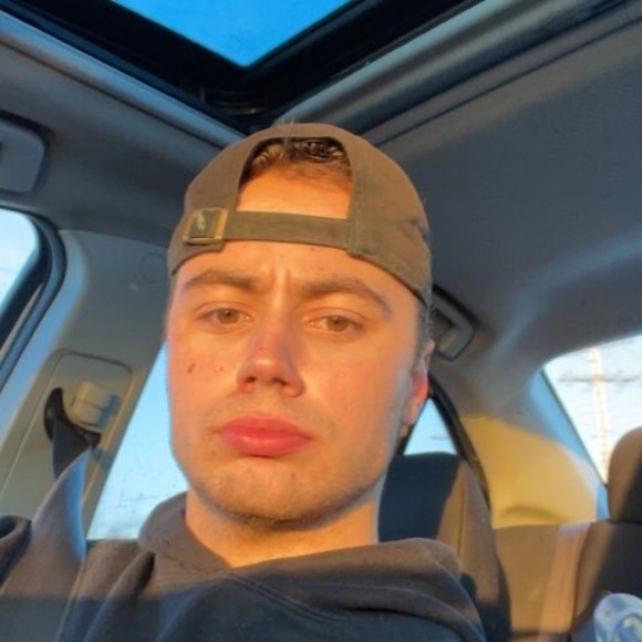 Meet your Posher, Gabriel - Picture 1 of 1